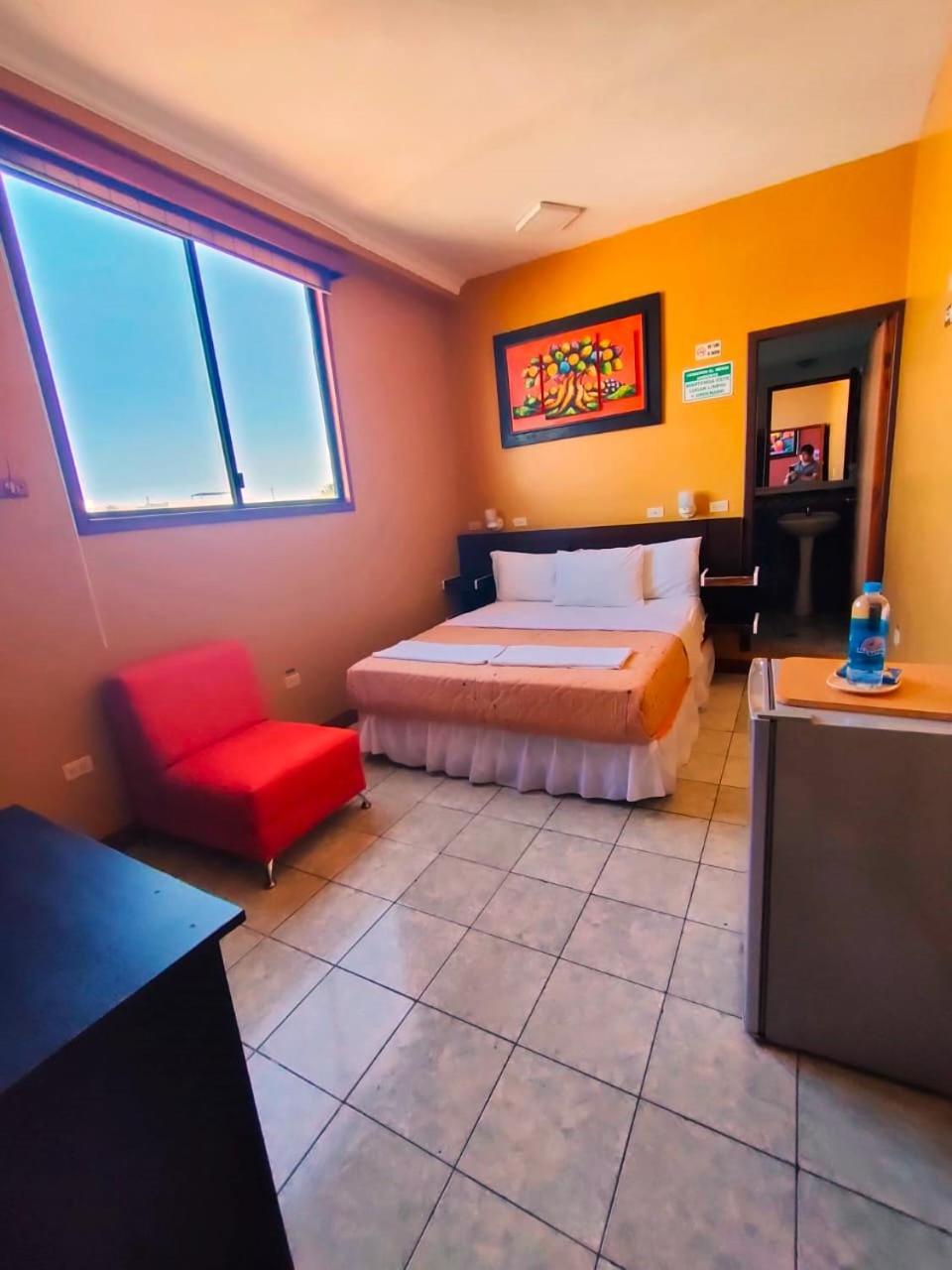 Hotel Los Algarrobos Puerto Baquerizo Moreno Eksteriør bilde