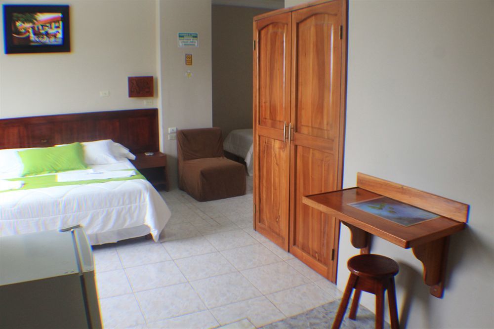 Hotel Los Algarrobos Puerto Baquerizo Moreno Eksteriør bilde