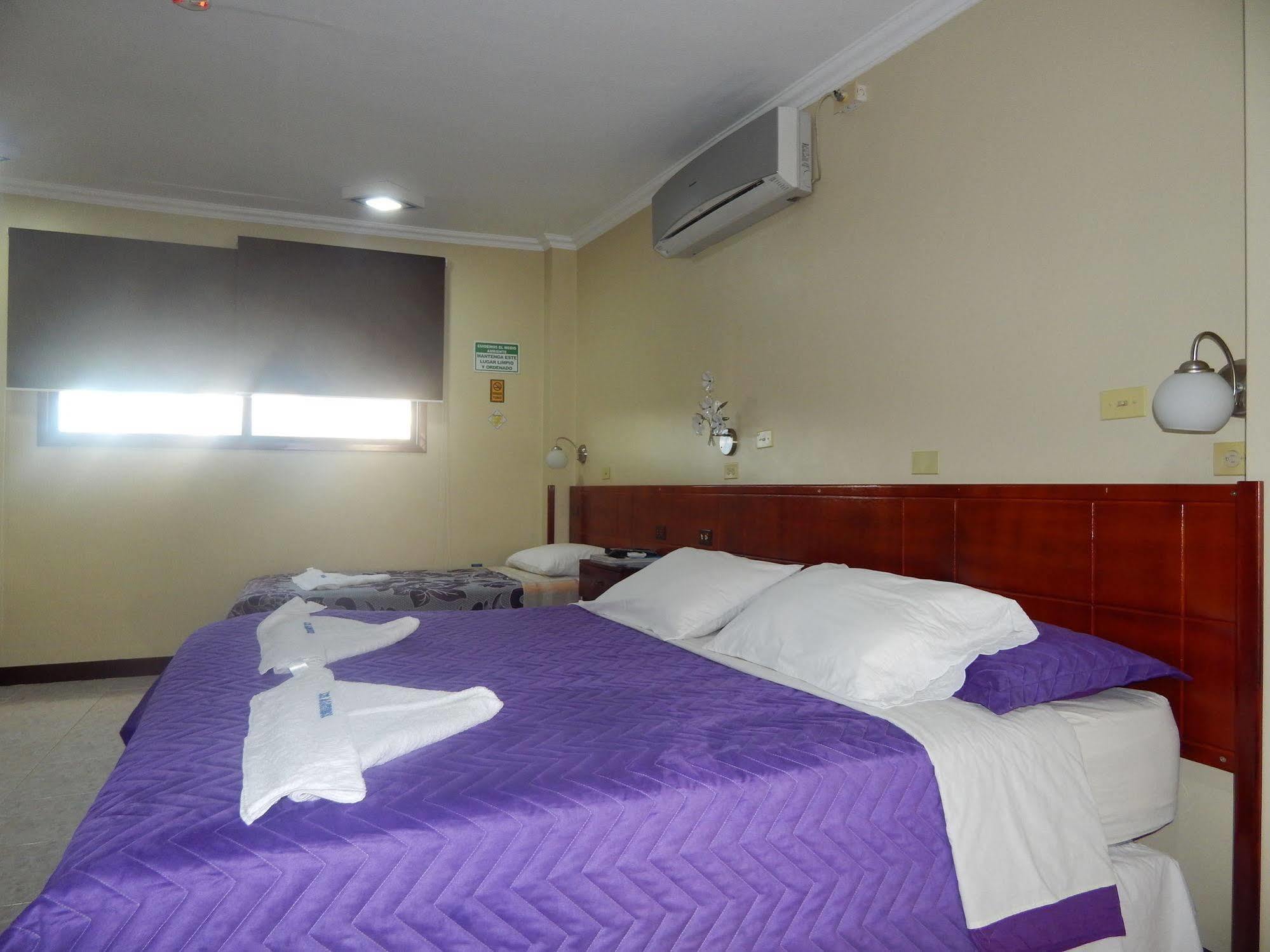 Hotel Los Algarrobos Puerto Baquerizo Moreno Eksteriør bilde
