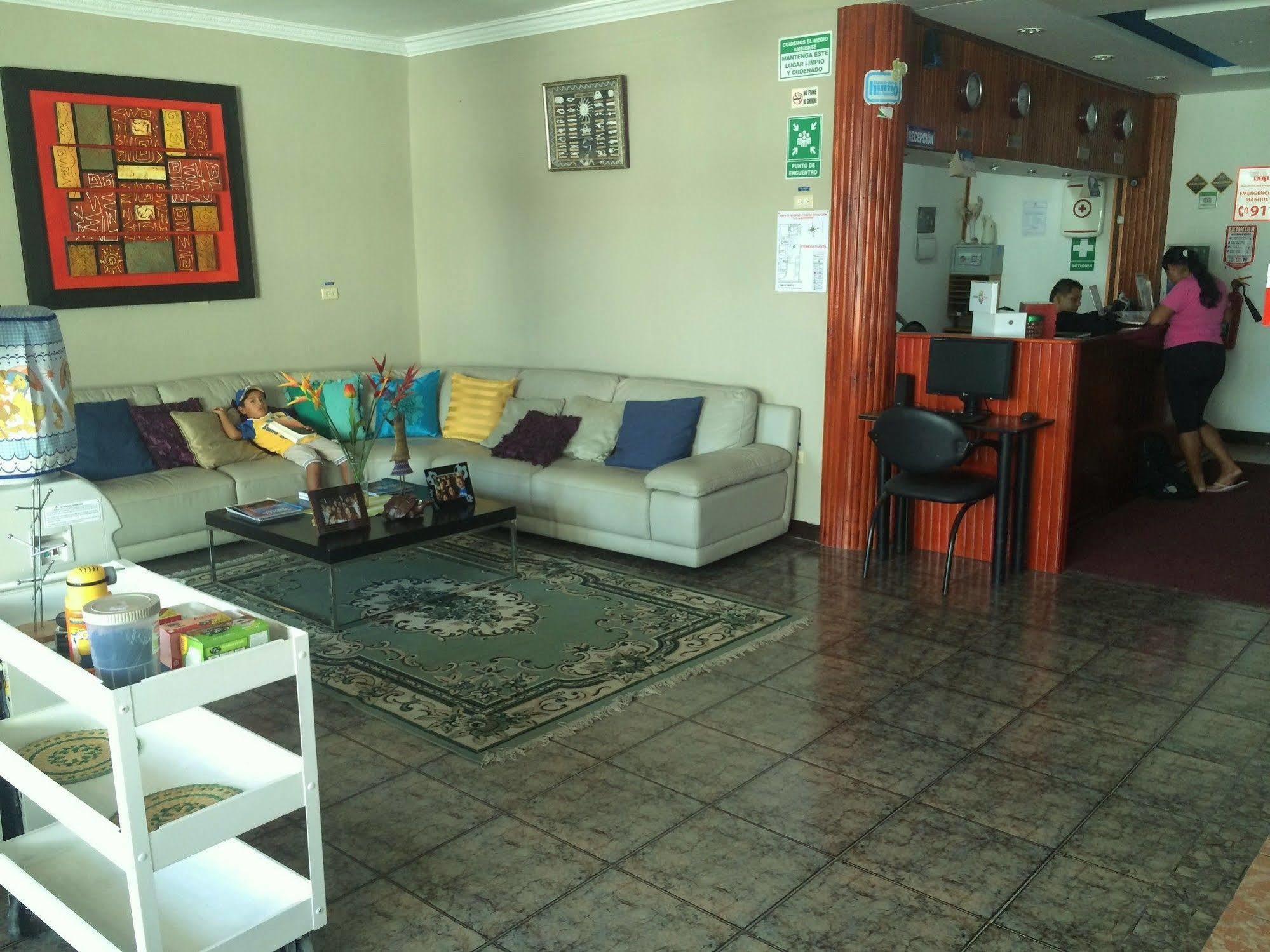 Hotel Los Algarrobos Puerto Baquerizo Moreno Eksteriør bilde